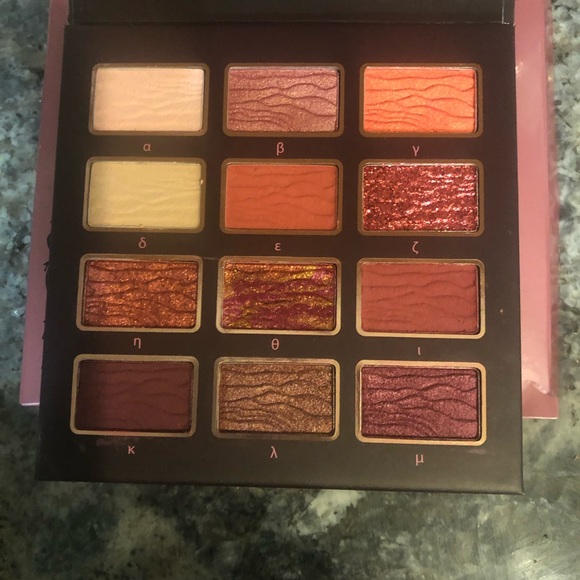 DITO eye makeup palette. - Picture 4 of 5